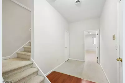 8 Village Green Ct, South Orange Village Twp., NJ 07079 - Photo 29