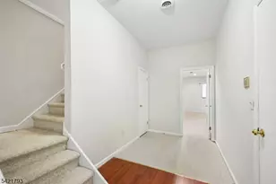 8 Village Green Ct, South Orange Village Twp., NJ 07079 - Photo 29