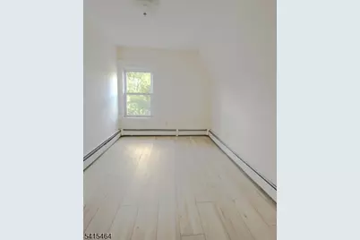 15 E Clay Ave, Roselle Park, NJ 07204 - Photo 7