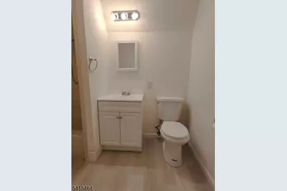 15 E Clay Ave, Roselle Park, NJ 07204 - Photo 9