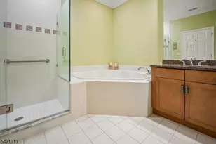 1403 Pointe Gate Dr, Livingston Twp., NJ 07039 - Photo 15