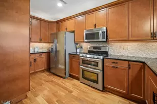 1403 Pointe Gate Dr, Livingston Twp., NJ 07039 - Photo 3