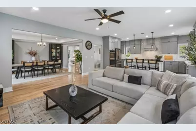 518 Cardinal Ln, Green Brook Township, NJ 08812 - Photo 17