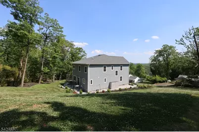 518-520 Cardinal Ln, Green Brook Township, NJ 08812 - Photo 3
