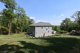 518-520 Cardinal Ln, Green Brook Township, NJ 08812 - Photo 3
