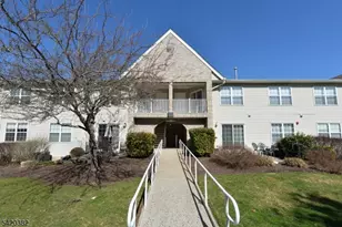 20 Parkside Ct, Wayne, NJ 07470 - Photo 1