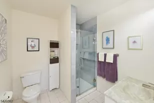 20 Parkside Ct, Wayne, NJ 07470 - Photo 15