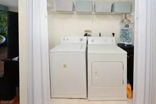 20 Parkside Ct, Wayne, NJ 07470 - Photo 9