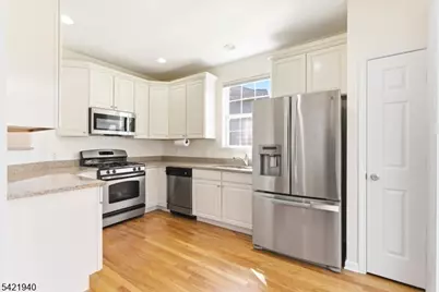 1306 Fir Ct, Franklin Township, NJ 08873 - Photo 7