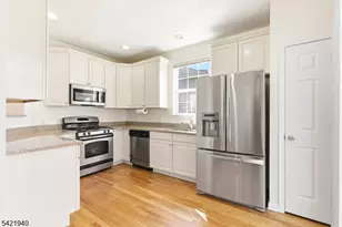 1306 Fir Ct, Franklin Township, NJ 08873 - Photo 7