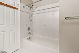 10G Brookline Ct, Montgomery Township, NJ 08540 - Photo 25