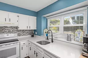 7 Great Horned Owl Ct, Allamuchy Township, NJ 07840 - Photo 7