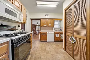 125 Merritt Ave, Bergenfield, NJ 07621 - Photo 11