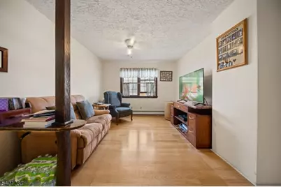 125 Merritt Ave, Bergenfield, NJ 07621 - Photo 13