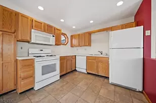 125 Merritt Ave, Bergenfield, NJ 07621 - Photo 19