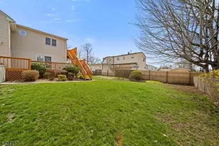 125 Merritt Ave, Bergenfield, NJ 07621 - Photo 33