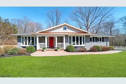 13 Laurel Pl, Chester, NJ 07930 - Photo 3