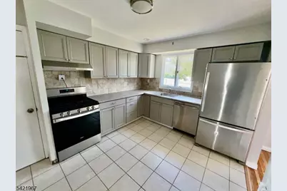 25 Huck Rd, Bloomfield, NJ 07003 - Photo 5