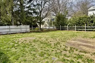 25 Huck Rd, Bloomfield, NJ 07003 - Photo 17