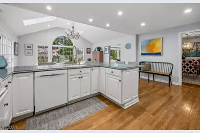 101 Essex Rd, Summit, NJ 07901 - Photo 9