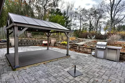 7 Jefferson Pl, Wayne, NJ 07470 - Photo 31