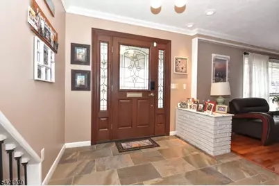 7 Jefferson Pl, Wayne, NJ 07470 - Photo 5