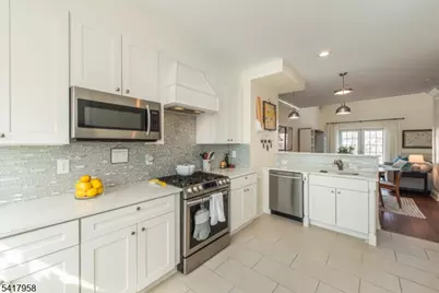 21 Riverbend Ct, New Providence, NJ 07974 - Photo 7