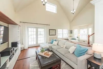 21 Riverbend Ct, New Providence, NJ 07974 - Photo 3