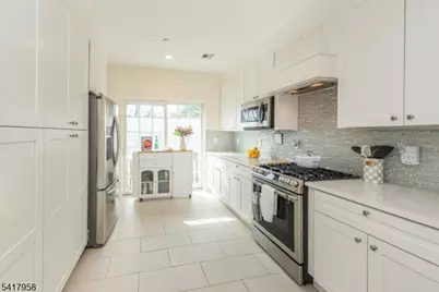 21 Riverbend Ct, New Providence, NJ 07974 - Photo 9