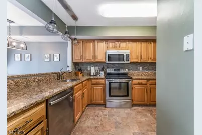 7 Quincy Court, Bedminster Township, NJ 07921 - Photo 9