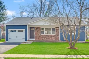 3 Pembroke Ln, Berkeley Township, NJ 08757 - Photo 3