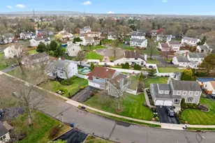 16 Ditmars Cir, Hillsborough Township, NJ 08844 - Photo 3