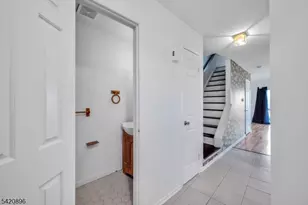 233 Spruce Ct, Raritan Township, NJ 08822 - Photo 7