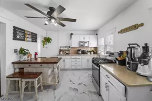 548 Bridgewater Ave, Bridgewater, NJ 08807 - Photo 9