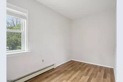 17 Emma Pl, Clifton, NJ 07013 - Photo 13