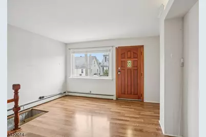 17 Emma Pl, Clifton, NJ 07013 - Photo 5