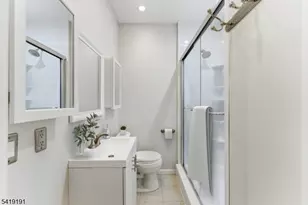 211 14th St, Hoboken, NJ 07030 - Photo 17