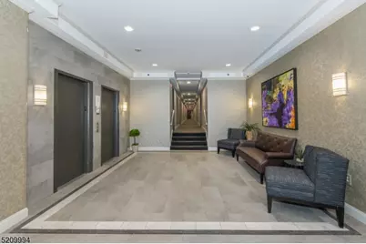 465 -473 Valley St #3M, Maplewood, NJ 07040 - Photo 3