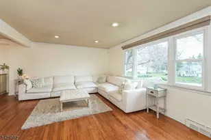 43 Pinchbrook Dr, Florham Park, NJ 07932 - Photo 5