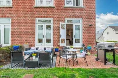 523 Trinity Pl, Westfield Town, NJ 07090 - Photo 5