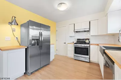 37 Louise Dr, Manville, NJ 08835 - Photo 15