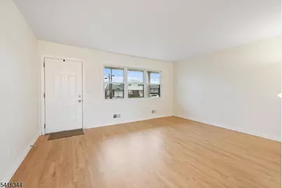 37 Louise Dr, Manville, NJ 08835 - Photo 7