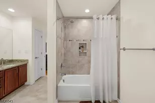 47 Harvey Ct, Clark Township, NJ 07066 - Photo 15