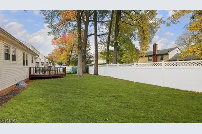 2108 Princeton Ave, Scotch Plains Township, NJ 07076 - Photo 29