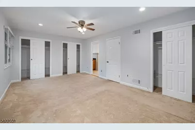 33 Stockton Ct, Parsippany, NJ 07950 - Photo 23