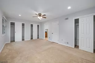 33 Stockton Ct, Parsippany, NJ 07950 - Photo 23