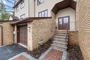 33 Stockton Ct, Parsippany, NJ 07950 - Photo 5