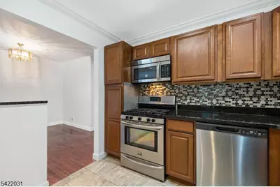 33 Stockton Ct, Parsippany, NJ 07950 - Photo 17