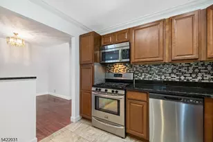 33 Stockton Ct, Parsippany, NJ 07950 - Photo 17