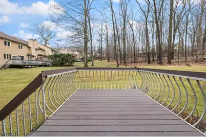 33 Stockton Ct, Parsippany, NJ 07950 - Photo 29